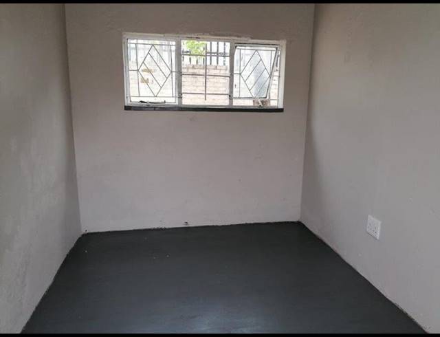 6 BEDROOM HOUSE FOR SALE IN CAPITAL PARK